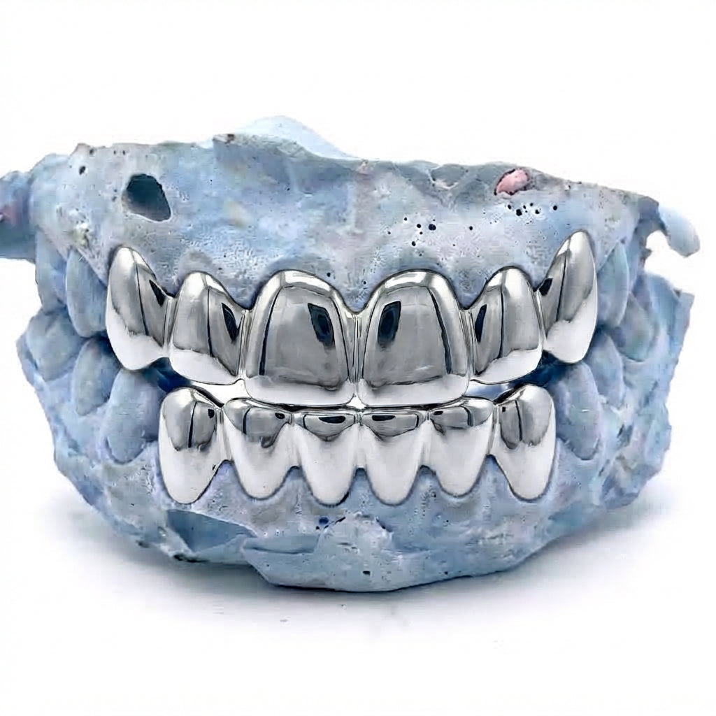 Chrom Grillz oben 6er & unten 6er – Maßanfertigung in silbernem Chrom auf Zahnmodell