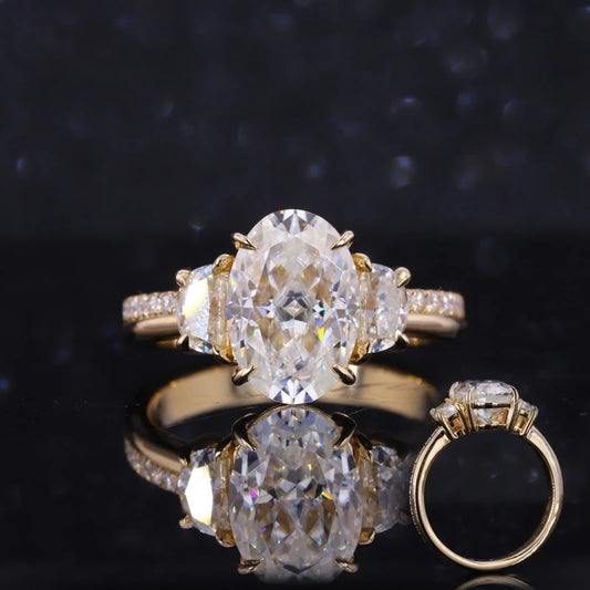 Moissanite Ring 3 Steine Oval & Halbmond | 14K Gold Verlobungsring