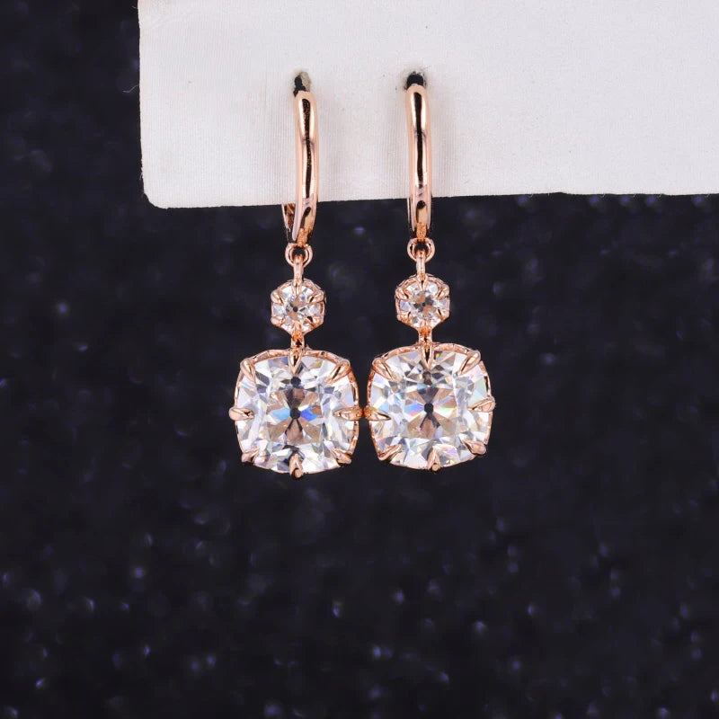 Moissanit Ohrringe – 14k Gelbgold | Cushion OMC & OEC Moissanit